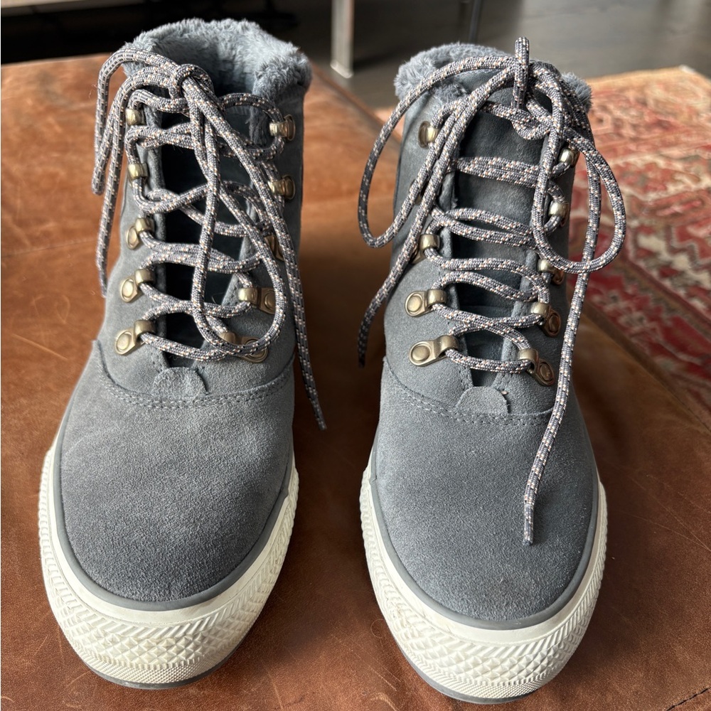 Chuck Taylor Converse Suede Boots